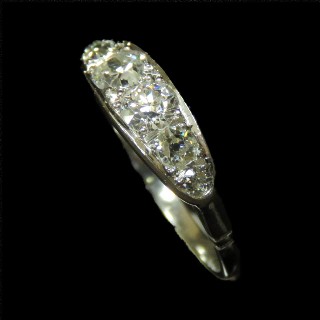 Bague vers 1920 en platine avec 0,60 Ct  de Diamants taille ancienne .Taille 51