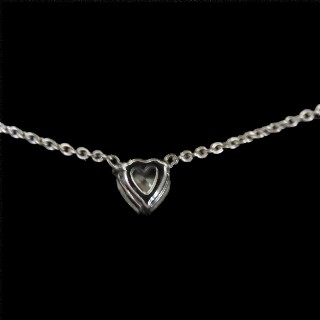 Collier Pendentif or 18K Diamant Coeur de 0,47 Cts H-VS2 .