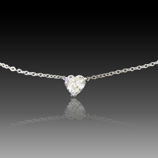 Collier Pendentif or 18K Diamant Coeur de 0,47 Cts H-VS2 .