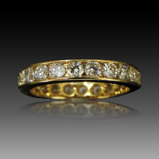 Alliance or jaune 18k avec 1.98 Cts de Diamants Brillants H-SI. Taille 55.