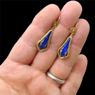 Boucles d'oreilles Pendantes en Or jaune 18k et Porcelaine de Limoges Vers 1930.