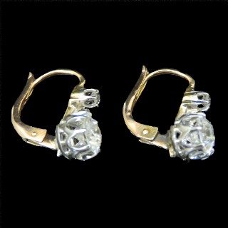  Boucles d'oreilles Dormeuses en or gris 18k et Platine vers 1930 avec Diamants 1,50 Cts