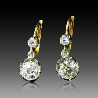  Boucles d'oreilles Dormeuses en or gris 18k et Platine vers 1930 avec Diamants 1,50 Cts