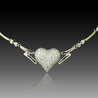 Collier Pendentif "Coeur" Or Gris 18k et 2,41 carats de Diamants extrablancs.