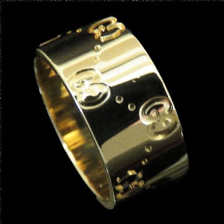 Bague Gucci "Icon" en or jaune 18k massif . Taille 52 . Bague Gucci "Icon" en or jaune 18k massif . Taille 52 .