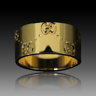 Bague Gucci "Icon" en or jaune 18k massif . Taille 52 .