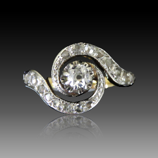 Bague vers 1900 en or jaune 18k et platine avec diamants .Taille 51