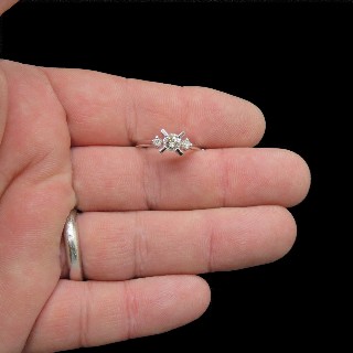 Solitaire en Or gris 18k vers 1970 avec Diamants Brillants 0.51 Ct . I-VS