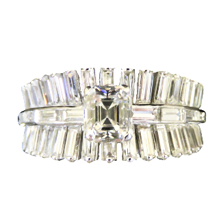 Bague en platine avec 3.60 carats de Diamants baguettes et rectangle