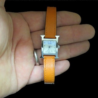 Montre Hermes Heure H Dame Petit modèle Quartz de 2011. Boite-Papiers.