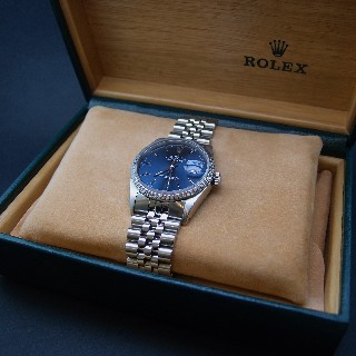Montre Rolex Oyster Datejust Homme Acier de 1990. Cadran Bleu. Ref : 16220 . Montre Rolex Oyster Datejust Homme Acier de 1990. Cadran Bleu. Ref : 16220 .