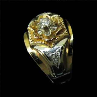 Bague vintage vers 1960 en Or 18K et Platine avec 0,05 Cts de Diamants 