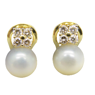 Boucles d'oreilles en or jaune 18k avec perles de culture et diamants