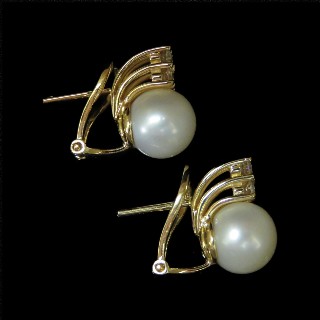 Boucles d'oreilles en or jaune 18k avec perles de culture et diamants