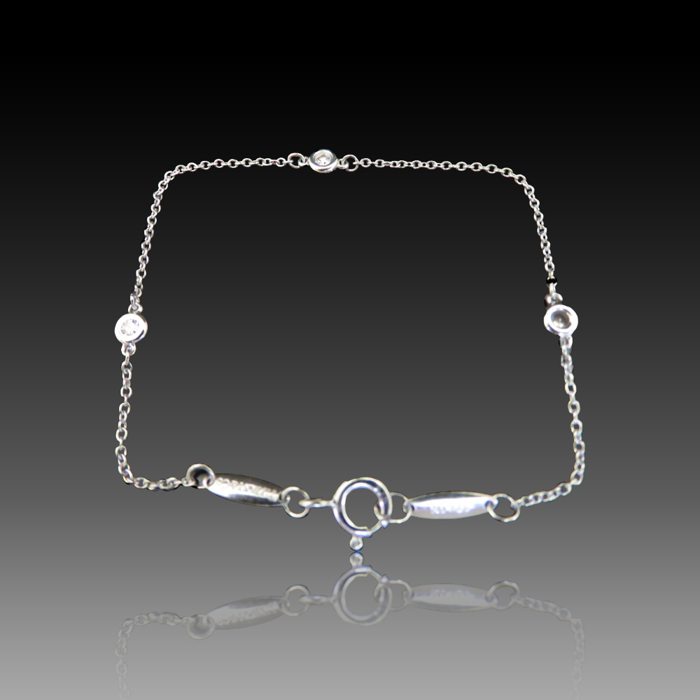 Bracelet Tiffany & Co par Olga Peretti en argent et diamants .