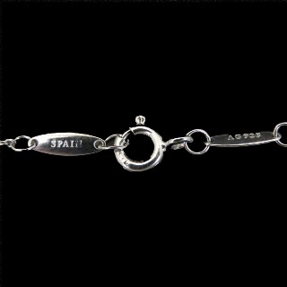 Bracelet Tiffany & Co par Olga Peretti en argent et diamants .