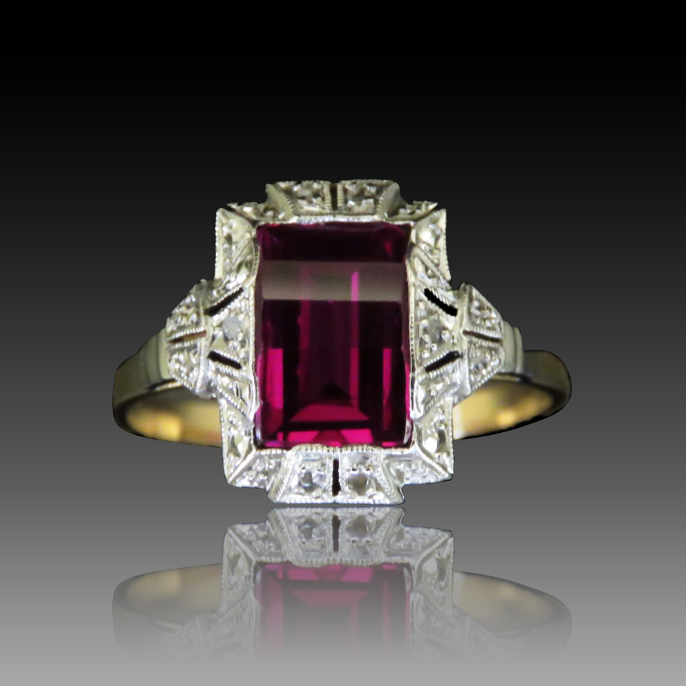 Bague vintage en or creux avec lierre