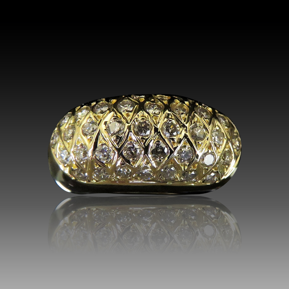 Bague En Or Jaune 18 Carats Sertie De Diamants - Taille 51,5 - Style Godronné - Occasion