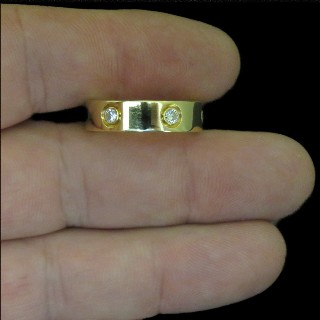 Bague Cartier Love Médium Or jaune 18K et Diamants Vers 2005 Taille 55.
