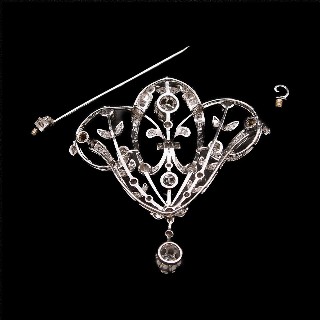 Broche pendentif en or gris 18 k ,Platine et diamants ,vers 1910 style guirlande