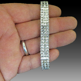 Bracelet souple en or gris 14 carats avec 15,0 Cts de Diamants G-VS.