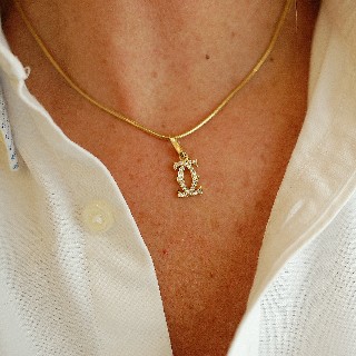 Pendentif Cartier Charms Double C Or jaune 18k Diamants de 1999.