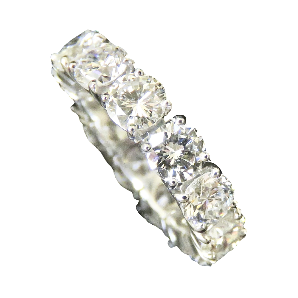 Alliance or gris 18k avec 6.0 Cts de Diamants Brillants G/H-VS. Taille 52.