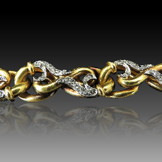 Bracelet en or jaune 18 carats Napoléon III avec roses de diamant . 