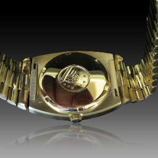 Montre Omega Constellation  Automatique en Or Jaune 18k de 1972.  