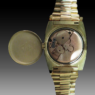 Montre Omega Constellation  Automatique en Or Jaune 18k de 1972.  