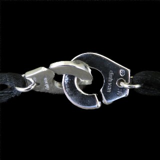 Bracelet DinhVan Menottes R12 Grand modèle Or Gris 18 k et diamants . Bracelet DinhVan Menottes R12 Grand modèle Or Gris 18 k et diamants .