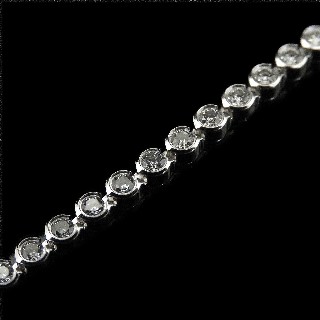 Bracelet Cartier "C" ligne Diamants brillants 1,63 Cts Or gris 18k.18 cm de 2014