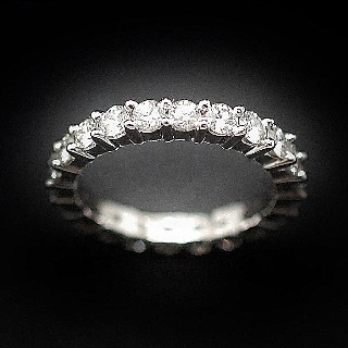 Alliance or gris 18k avec 1.70 Cts Diamants Brillants . Taille 53.