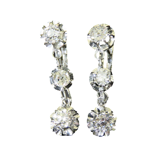  Boucles d'oreilles Dormeuses en or gris 18k et Platine vers 1930 avec Diamants 1,60 Cts