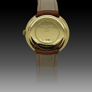 Montre Chaumet Aguila or jaune 18k Quartz vers 1990.