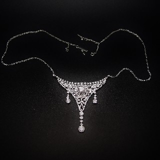 Collier Pendentif en Platine Vers 1920 avec 2,0 Cts de Diamants.