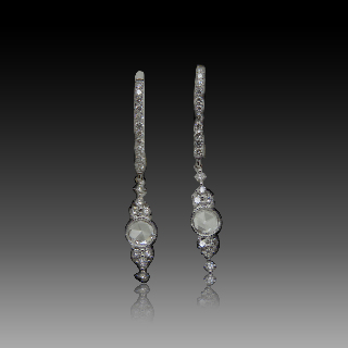Boucles d'oreilles Stone Paris "Himalaya" en Or gris 18 Cts  avec diamants de 2016 .