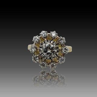 Bague entourage Or 18K et platine avec Diamants. Vers 1970