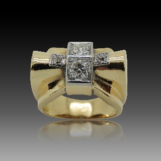 Bague "Tank" 1940 or jaune 18 k et platine avec diamants 