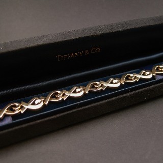 Bracelet Tiffany & Co  "Loving Heart"  Or Jaune 18k.