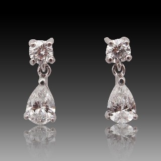 Boucles d'oreilles en Or gris 18k Diamants poire 0.60 Ct et 0.62 Ct D-VS1 et IF