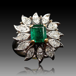 Bague "Entourage" Or gris 18K et Platine Emeraude de Colombie et Diamants. Bague "Entourage" Or gris 18K et Platine Emeraude de Colombie et Diamants.