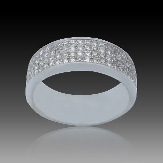 Alliance en Or gris 18 Cts 4 rangs diamants brillants .Taille 50. 