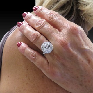 Solitaire en Or gris 18 Cts avec Diamant brillant 2.44 Cts F-VVS2 + 1.29 Cts.