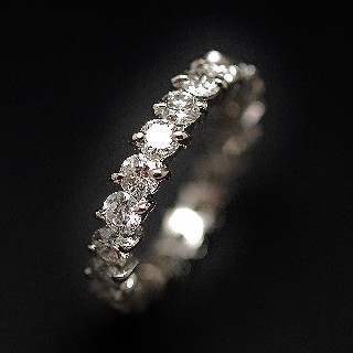 Alliance or gris 18k avec 2.0 Cts Diamants Brillants . Taille 53.