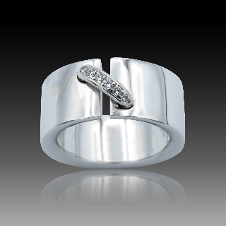 Bague Chaumet "Liens" Taille GM" en or gris 18k diamants. taille 52-53