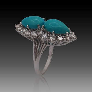 Bague or gris 18k vers 1960 , forme Marquise , turquoises et diamants 1.7 ct