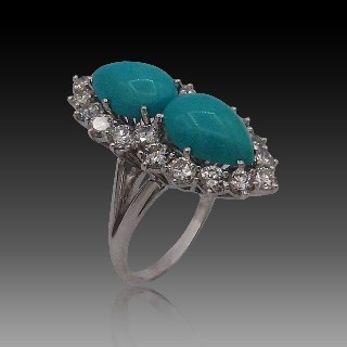 Bague or gris 18k vers 1960 , forme Marquise , turquoises et diamants 1.7 ct