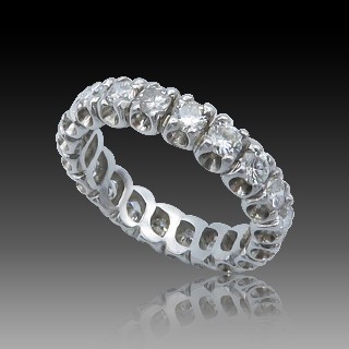 Alliance or gris 18k avec 2.20 Cts de Diamants Brillants . Taille 57.