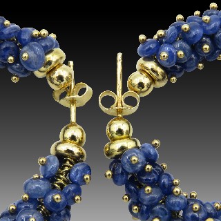 Boucles d'oreilles Créoles en Or jaune 18k et Saphirs Bruts Boucles d'oreilles Créoles en Or jaune 18k et Saphirs Bruts